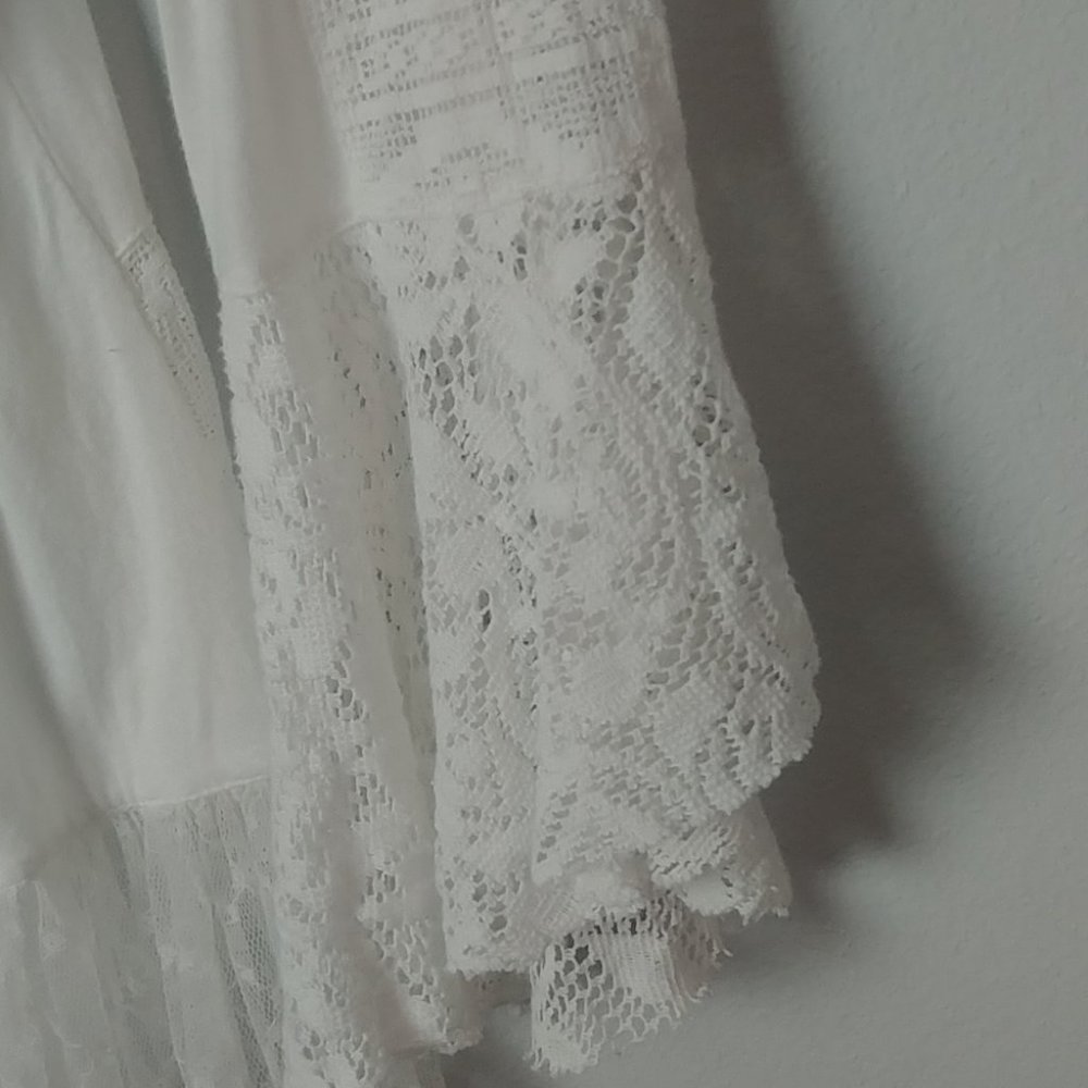 Altered State Ruffle Lace Blouse - Picture 4 of 6